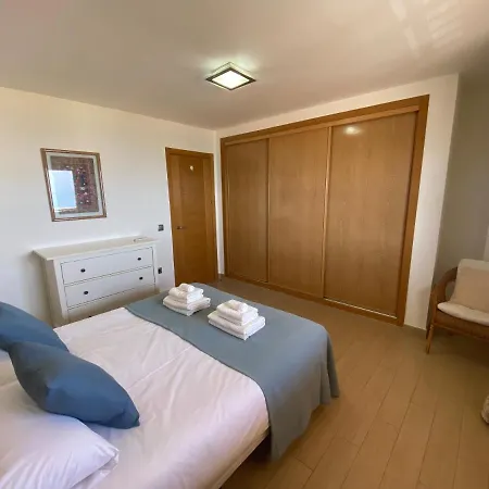 Albamar Frontline 3 Bedrooms Apartment *