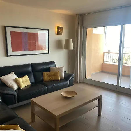 Albamar Frontline 3 Bedrooms Apartment