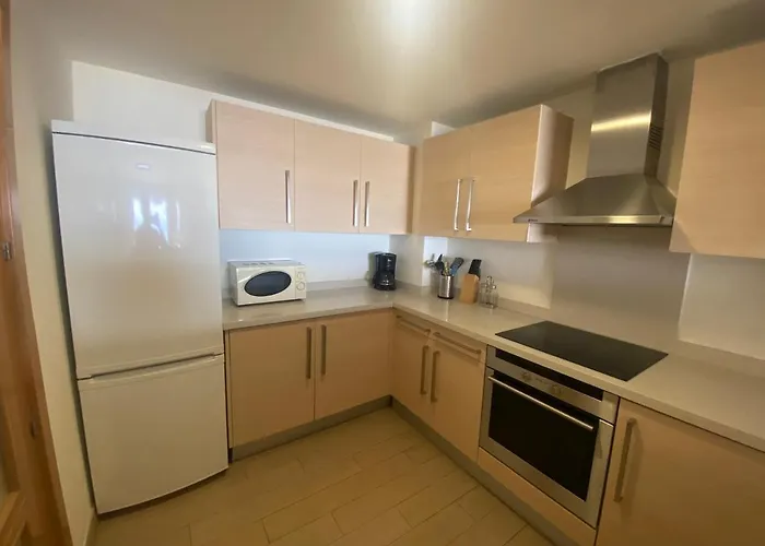 Albamar Frontline 3 Bedrooms דירה פואנגירולה